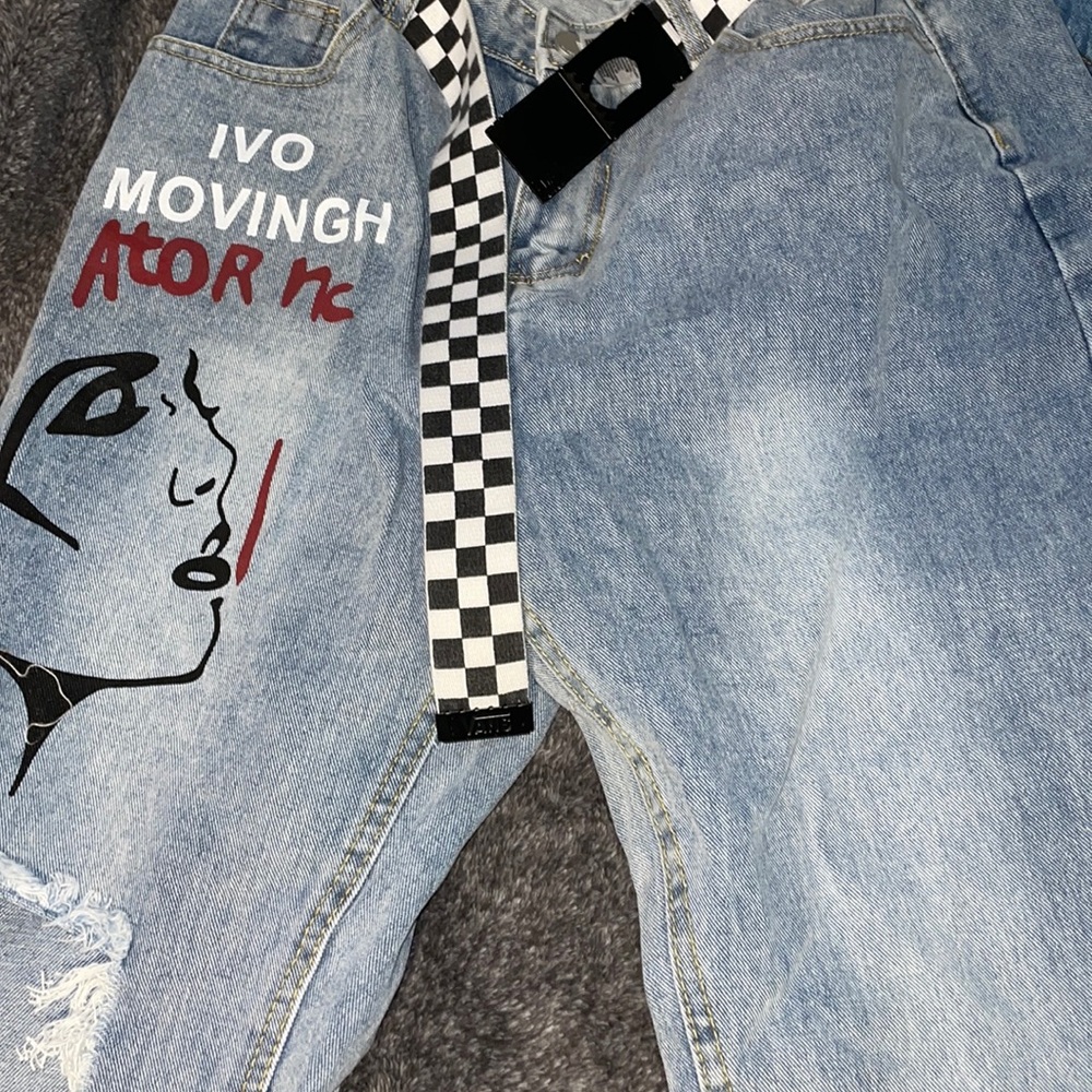 baggy jeans